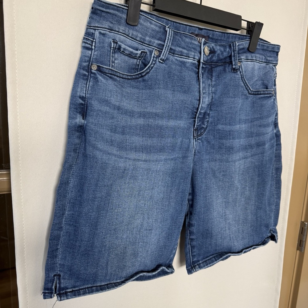 NYDJ Womens 12 Blue Medium Wash Ella Denim Jean Shorts Summer - Picture 2 of 8